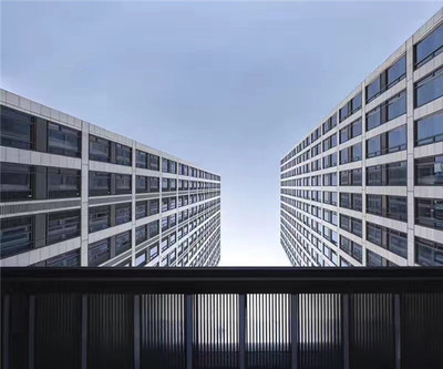 石岩御品轩花园，20500/平起，首付3成，分期6年，四证齐全，绿化率70%